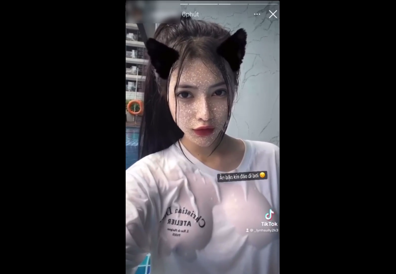 Idol tiktoker Thu Uyên việt nam khoe ngực ngon
